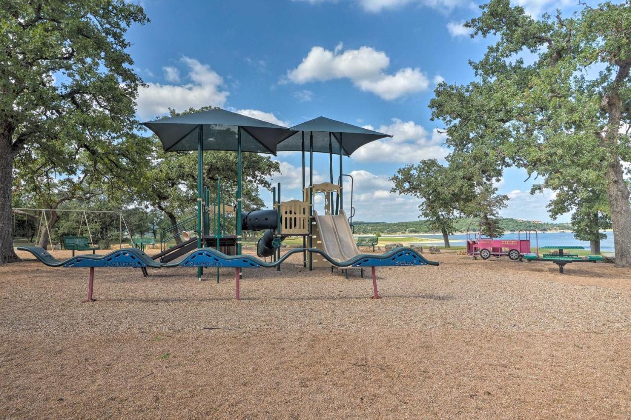 Waterfront Lake Travis Home With Pool Access! Point Venture エクステリア 写真