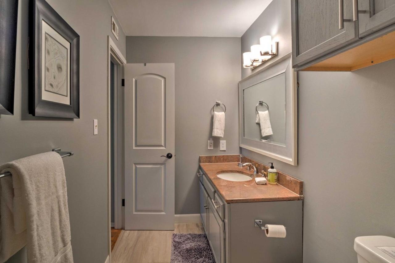 Waterfront Lake Travis Home With Pool Access! Point Venture エクステリア 写真
